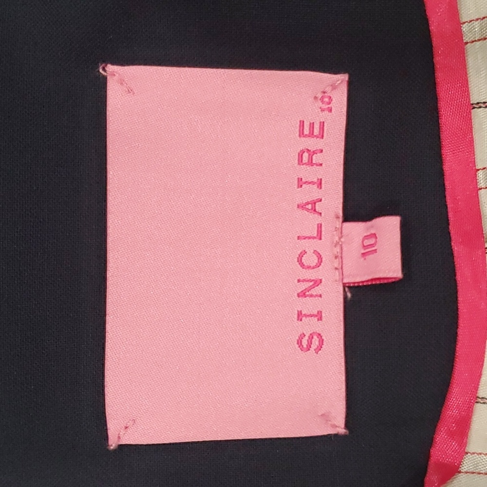 Blazer - Picture 3 of 7